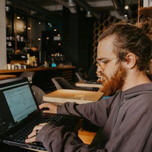 Zendesk (Live Chat, Feedback)